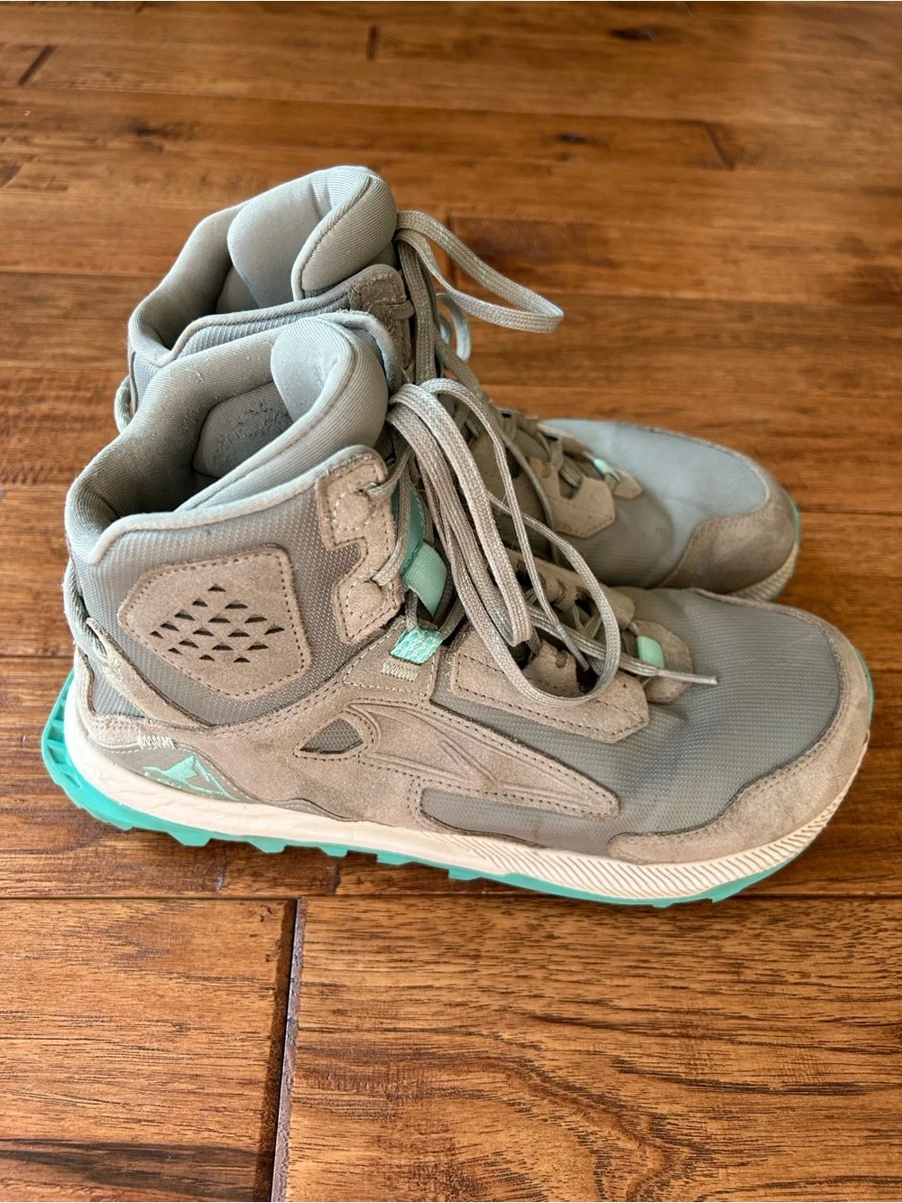 Altra Lone Peak Hiker 2 Mid Hiking Boots Gray / Green Foot Shape Women’s Size 10